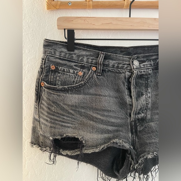 Levi’s Dark Gray Jean Shorts - Picture 2 of 4